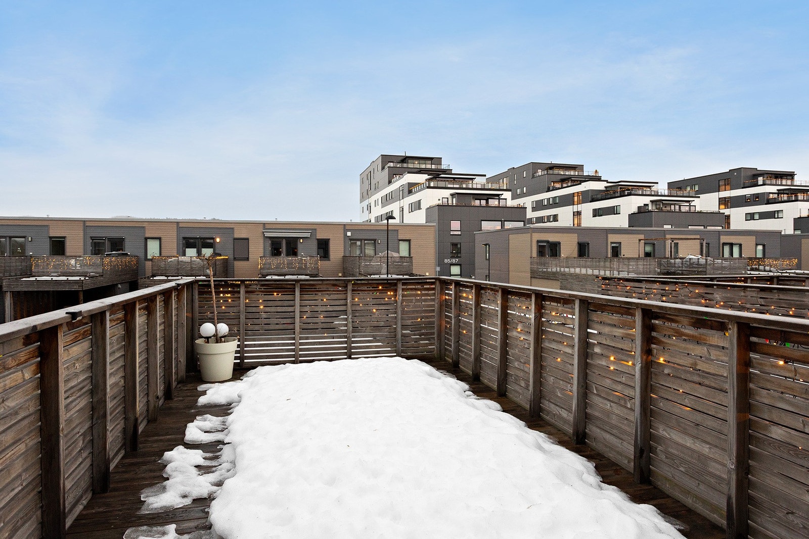 En herlig østvendt altan hvor du kan nyte morgensola. Galleribilde