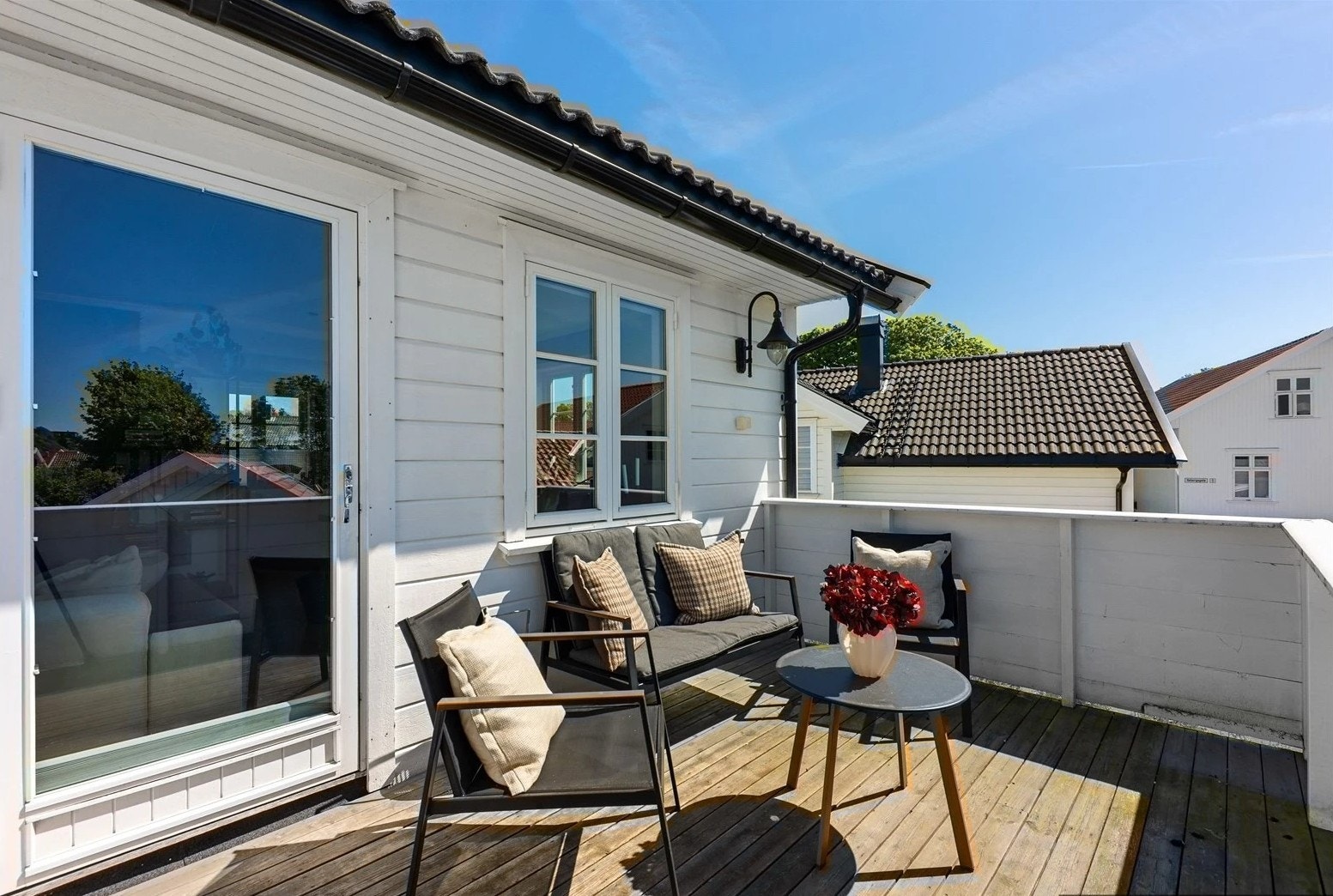 Fra stuen er det videre utgang til en flott balkong. Galleribilde