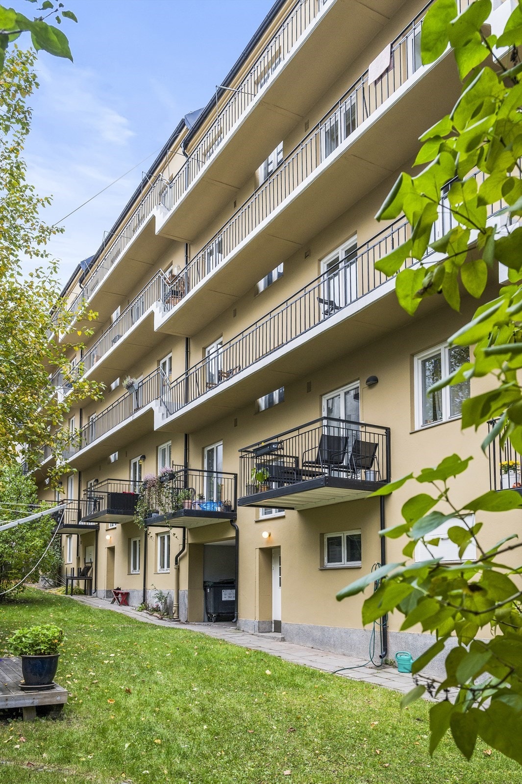 Fasaden sett fra bakgården Galleribilde