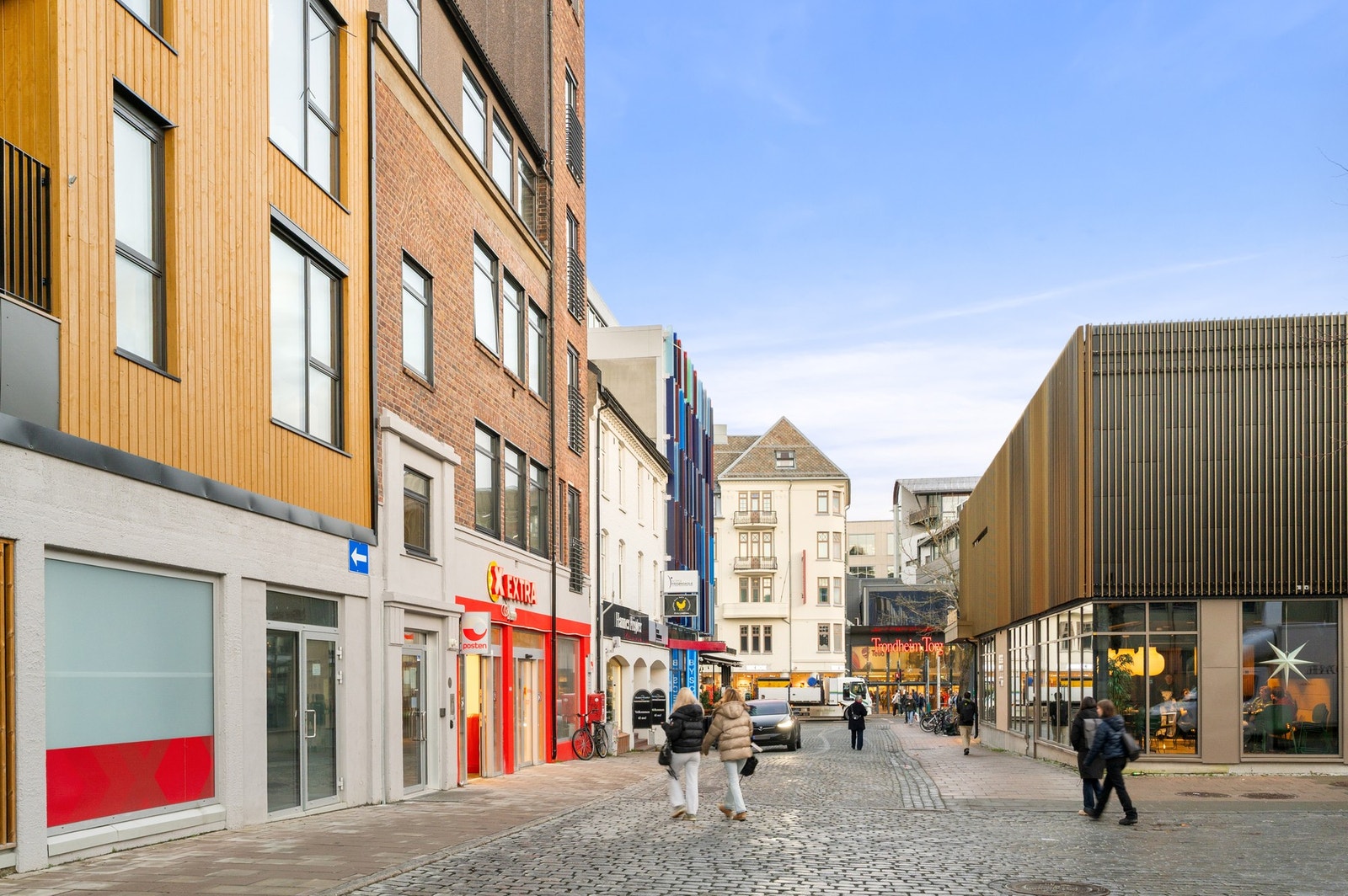 I umiddelbar nærhet til leiligheten finner du bl.a. Trondheim torg, Trøndelag teater, dagligvarebutikker og mye mer som byen har å by på. Galleribilde