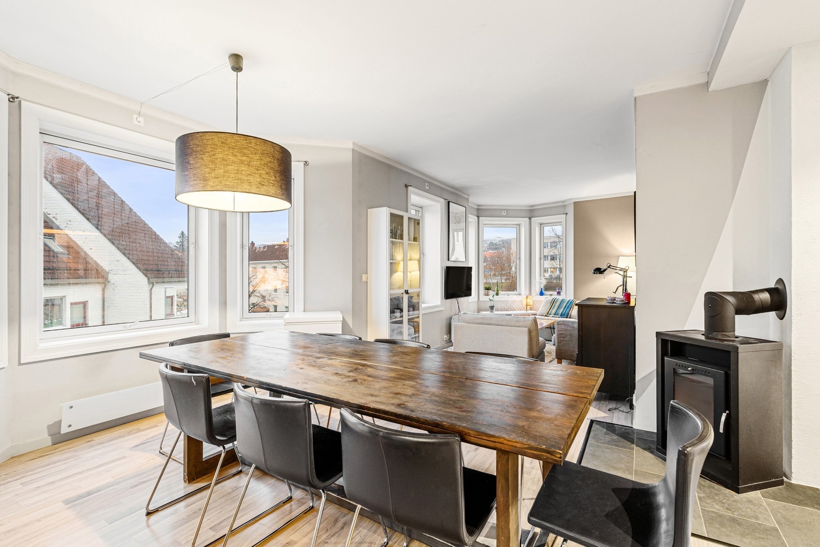 Spiseseksjonen ligger i tilknytning til kjøkkenet. Galleribilde