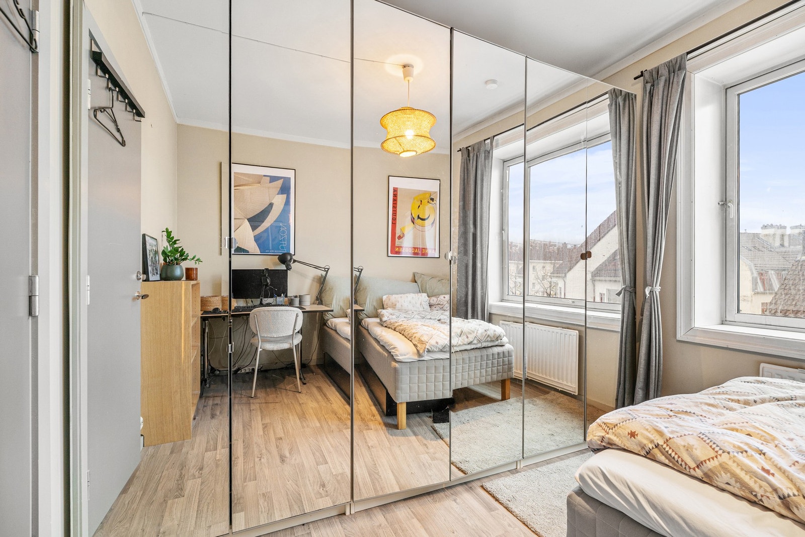 God plass til seng og ønsket møblement. Galleribilde