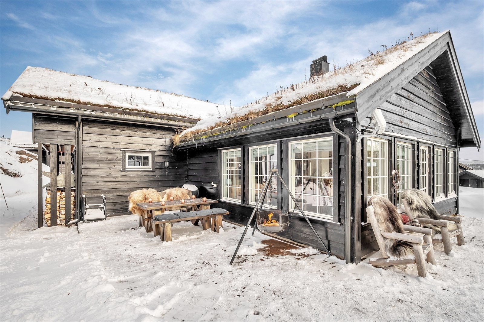 Innholdsrik og romslig hytte, perfekt for storfamilien eller den som ønsker seg godt med plass. Galleribilde