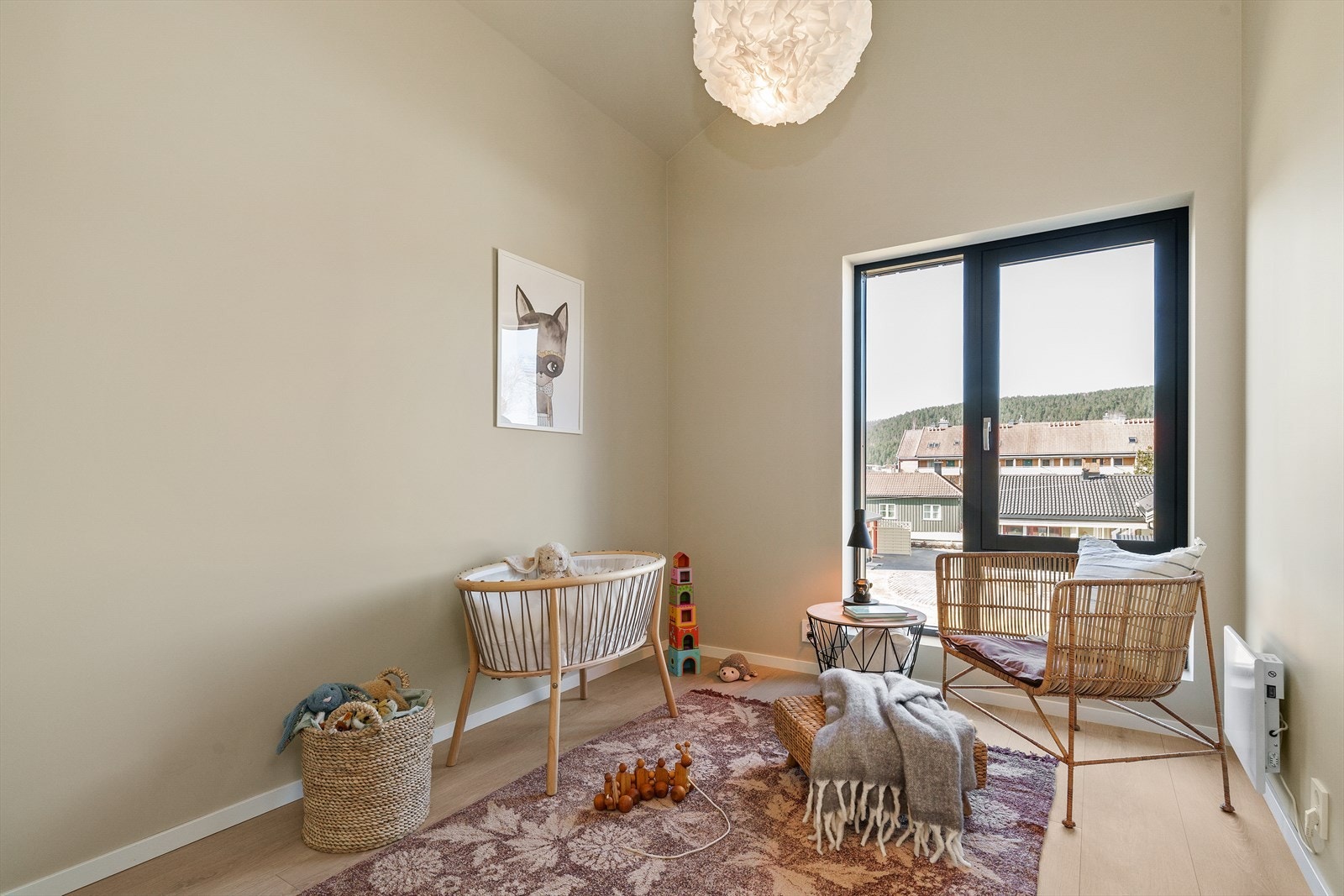 Soverommet har god plass til seng og mulighet til å sette i garderobeløsning som enten klesskap eller kommode. Galleribilde