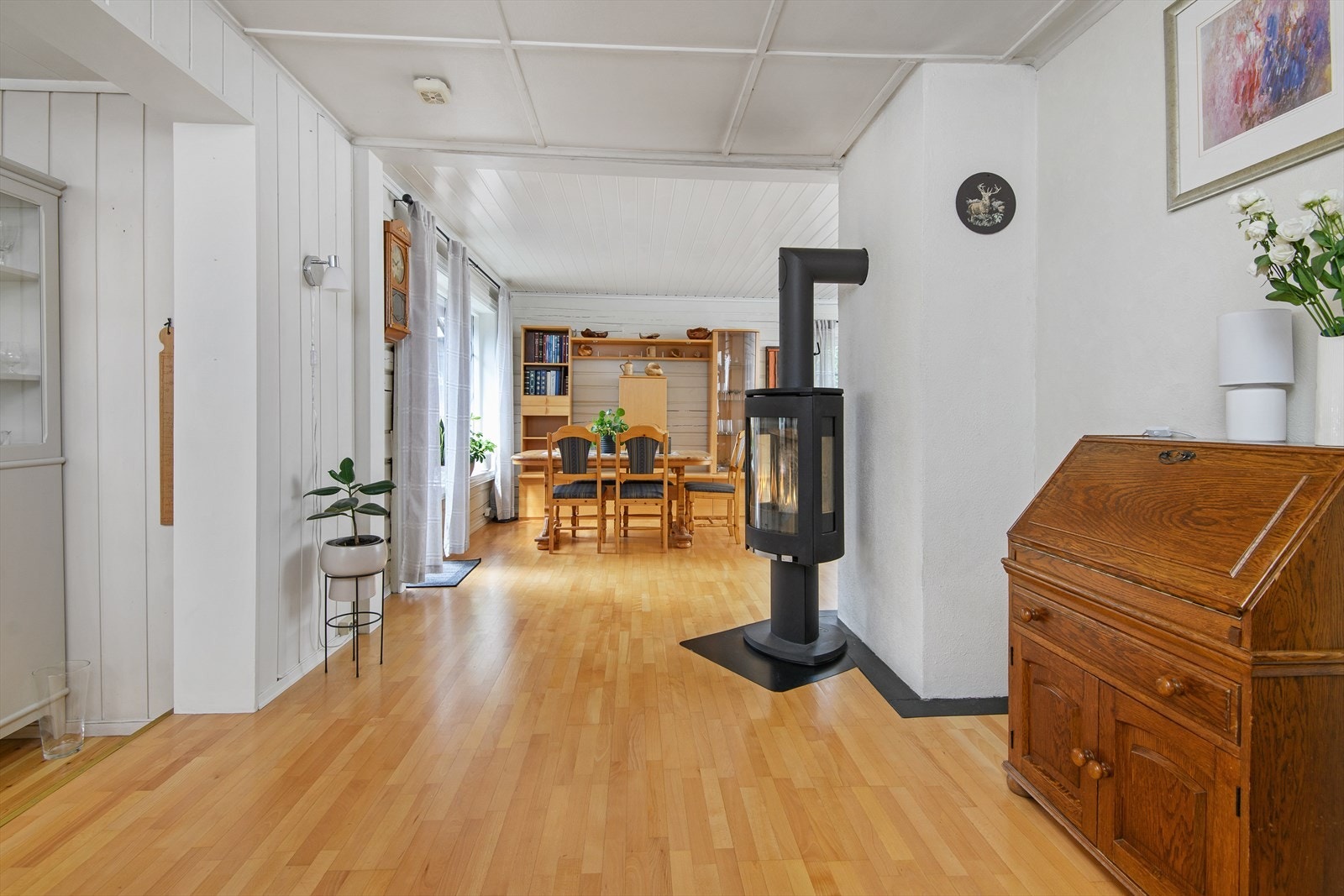 Peisovn med glassdør sørger for hygge og god varme Galleribilde