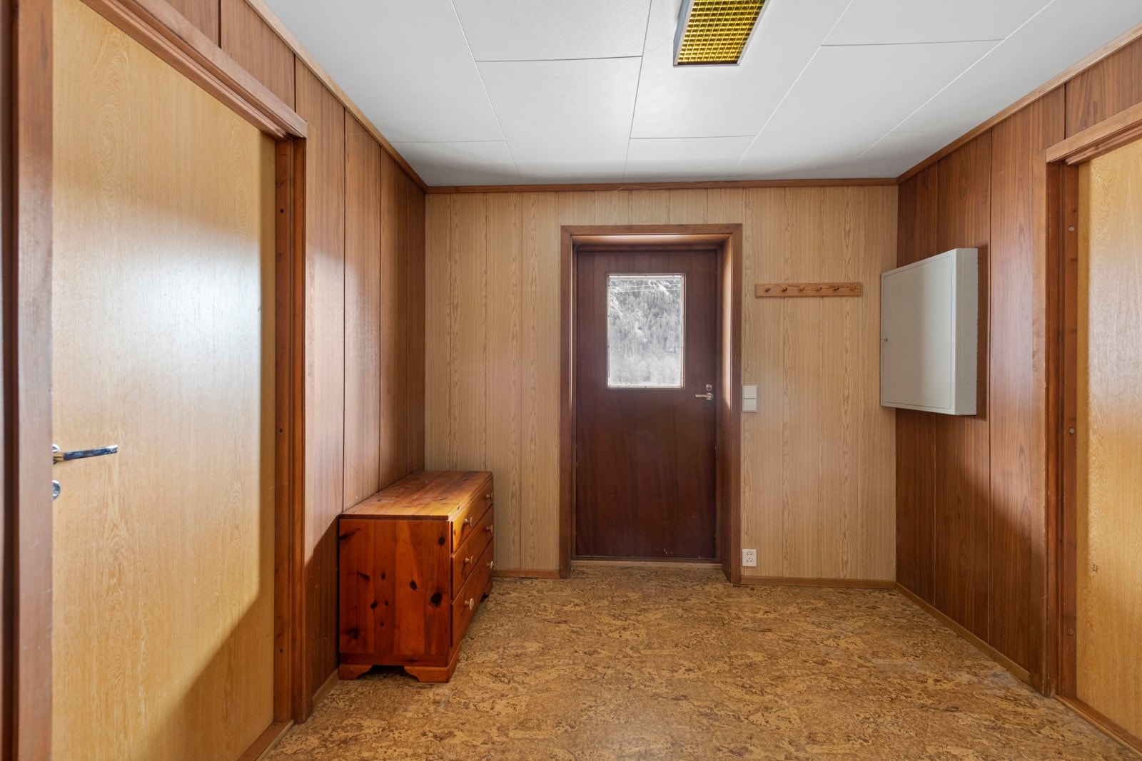 Kjellerinngang Galleribilde