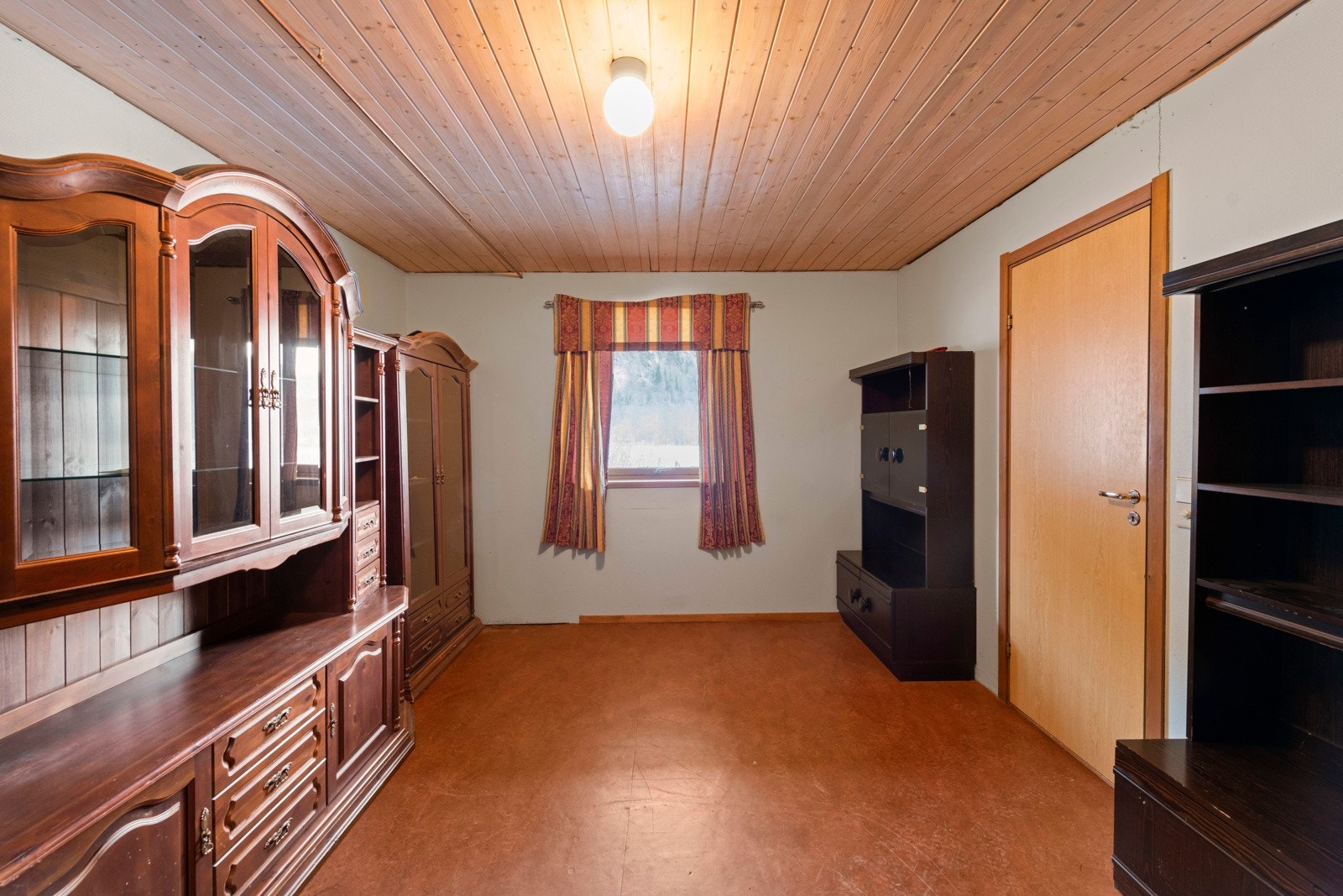 Kjellerrom Galleribilde