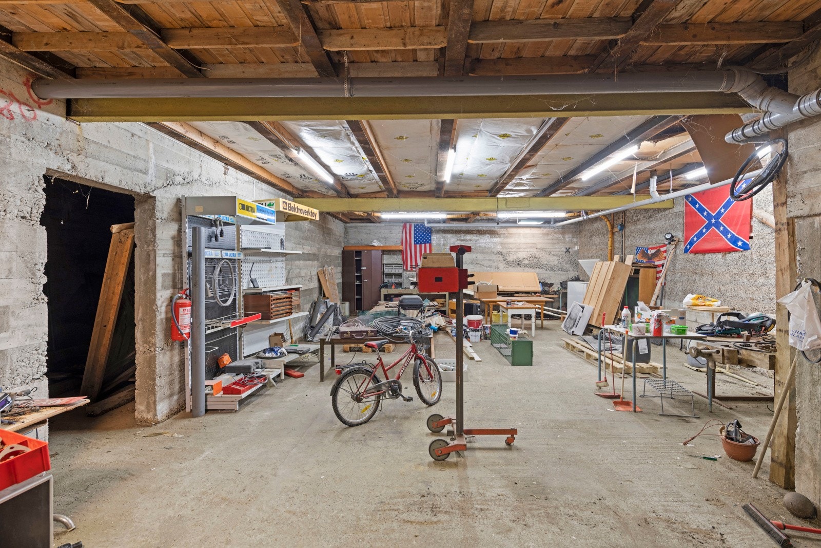 Rommet innenfor carporten har mange muligeter Galleribilde