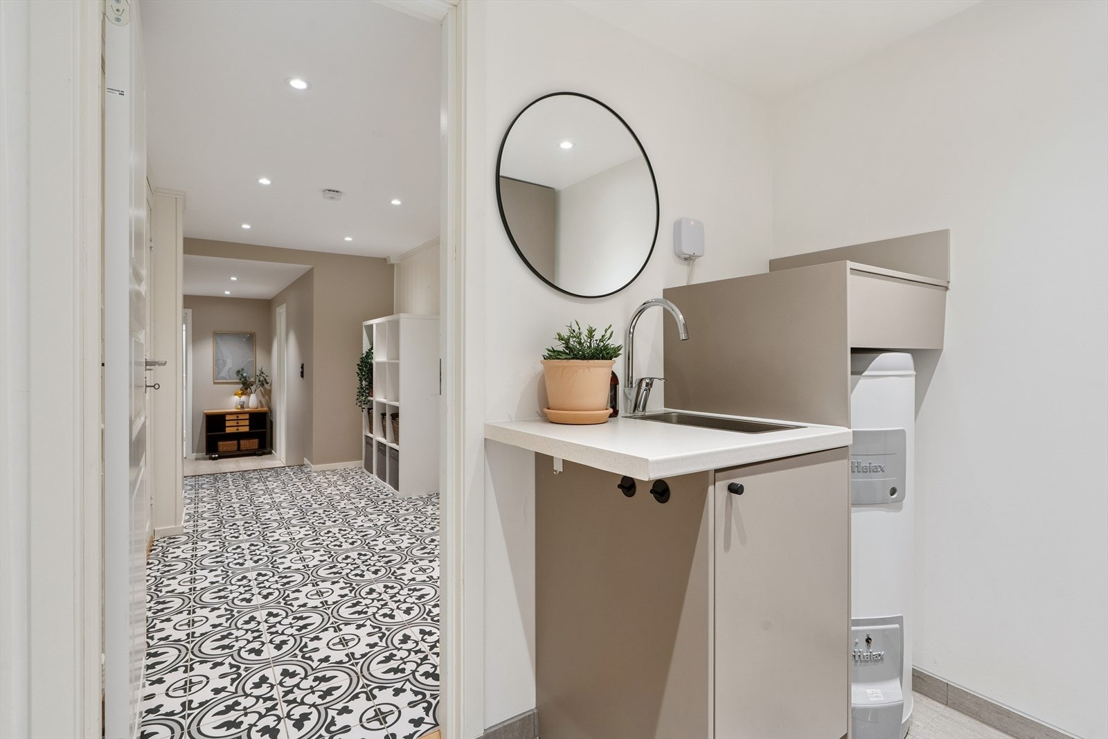 Vaskerommet ble rehabilitert i 2018 og fremstår med moderne og funksjonelle løsninger Galleribilde