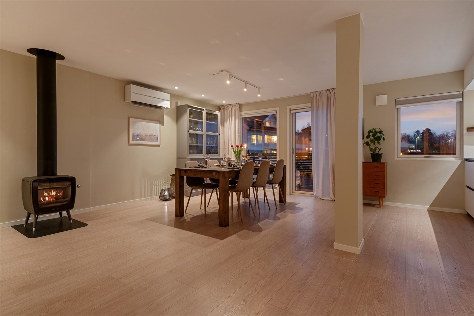 Bilder i kveldlys Galleribilde