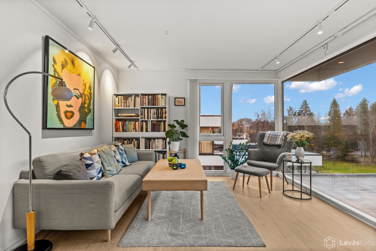 De malte, glatte flatene på vegger og i tak gir et helhetlig og rent uttrykk. Galleribilde