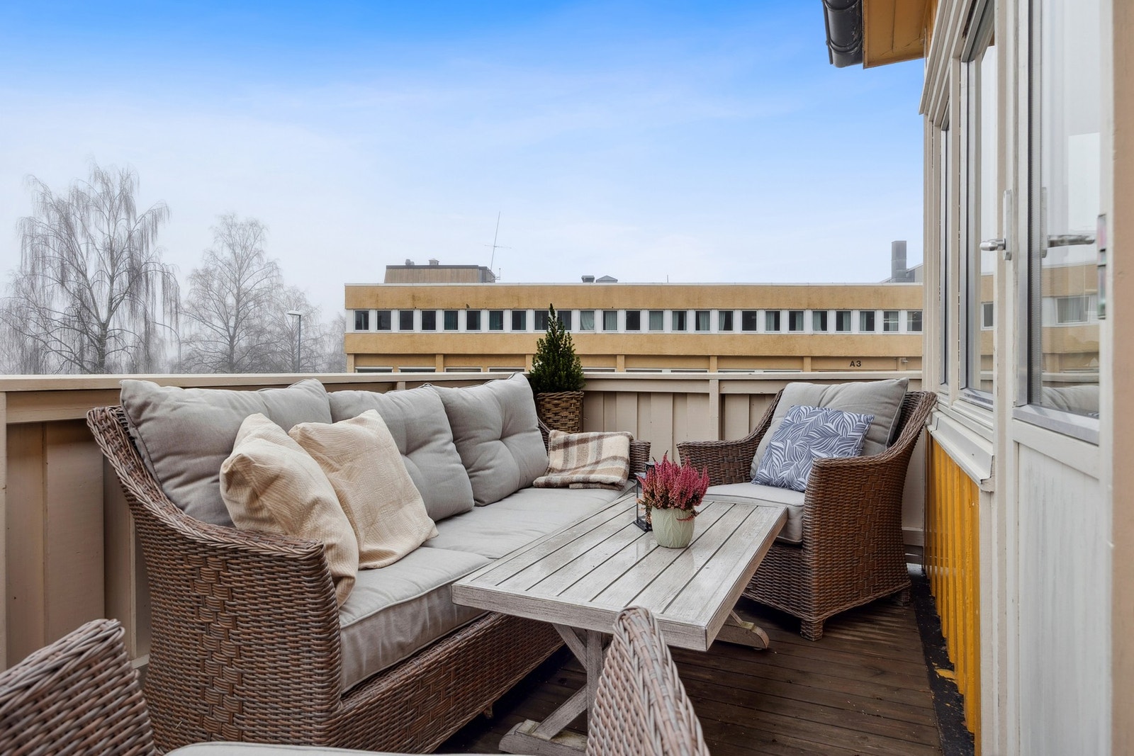 Her kan man nyte hyggelige stunder utendørs. Galleribilde