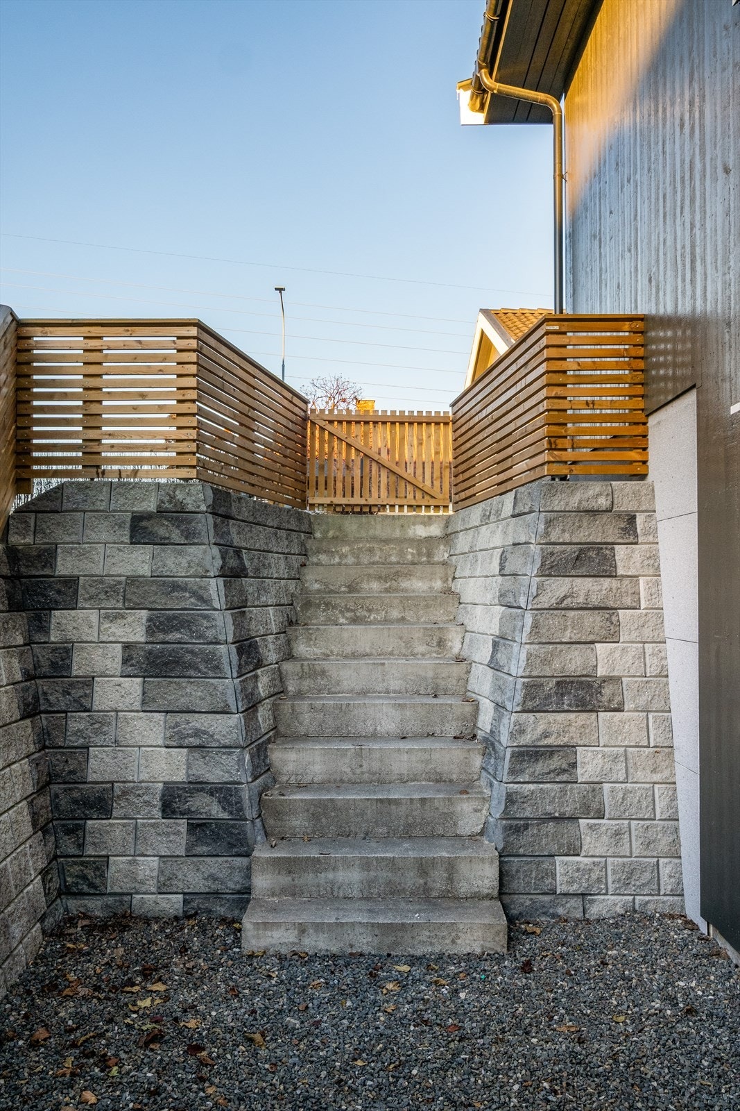 Trapp ned til hagen. Galleribilde