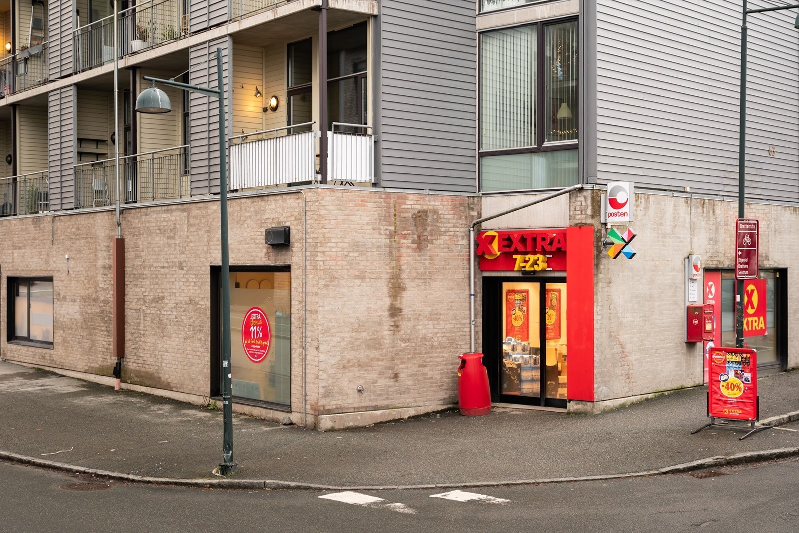 Dagligvarebutikken Extra ett minutt unna. Galleribilde