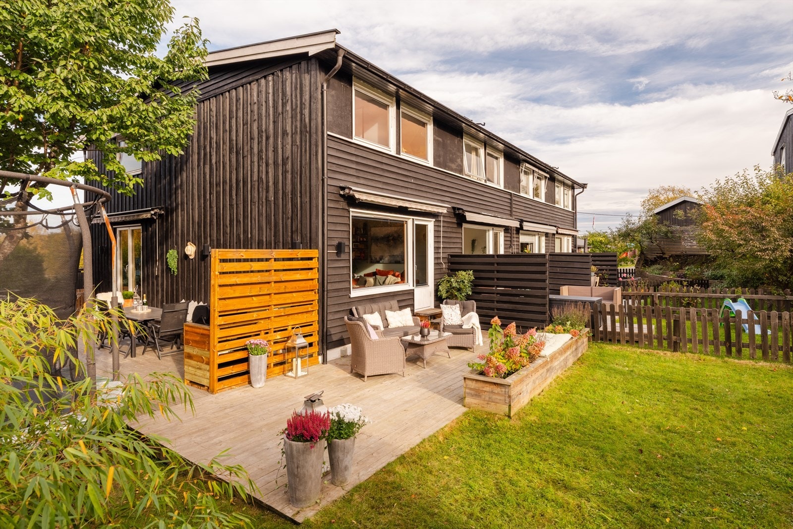 Enderekkehus, beliggende innerst i rekken. Galleribilde