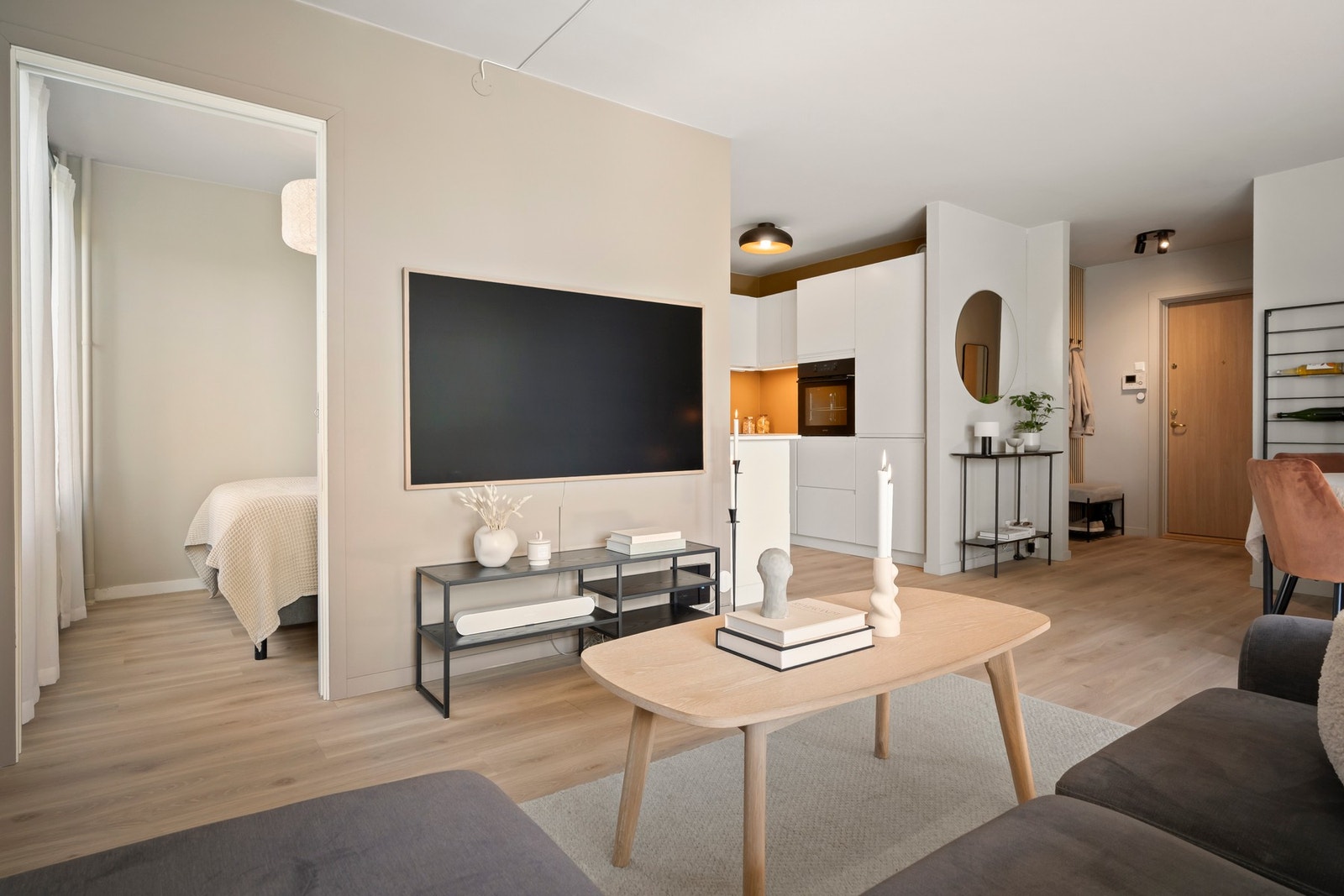 Fra stue mot soverom. Galleribilde