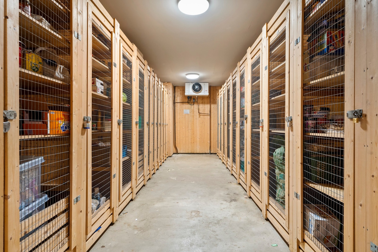 Matbod/kjølebod. Leiligheten har i tillegg bod for oppbevaring i 1 etasje. Galleribilde