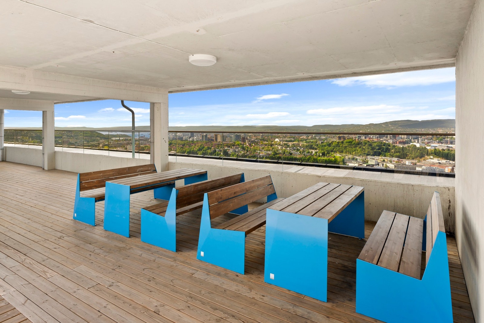 Takterrasse. Galleribilde