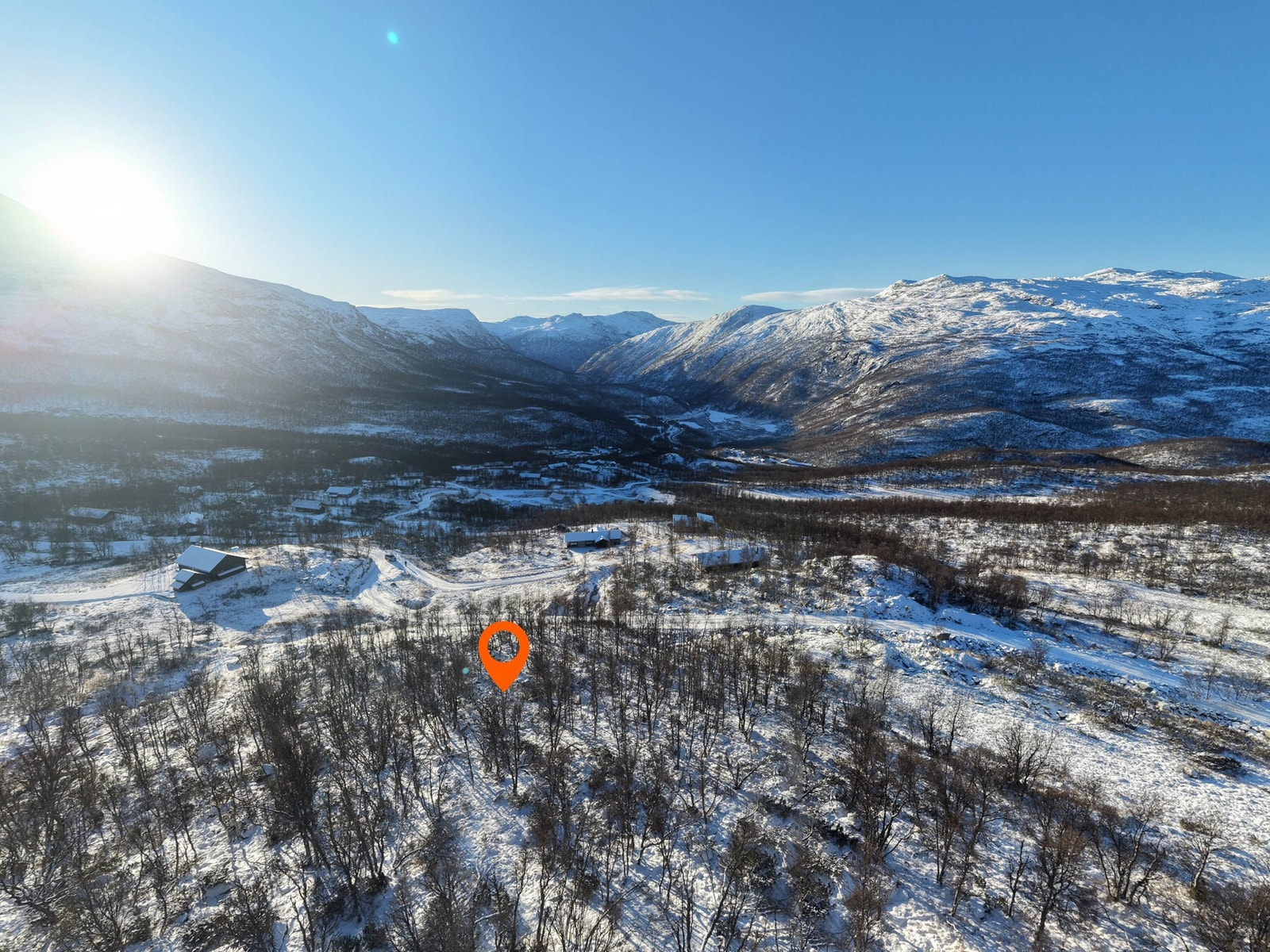 Privatmegleren Hallingdal v/ Thea Viko Eidsgård har gleden av å presentere tomt Gramstølen 246. Bilder tatt av Steinar Bleken. Galleribilde