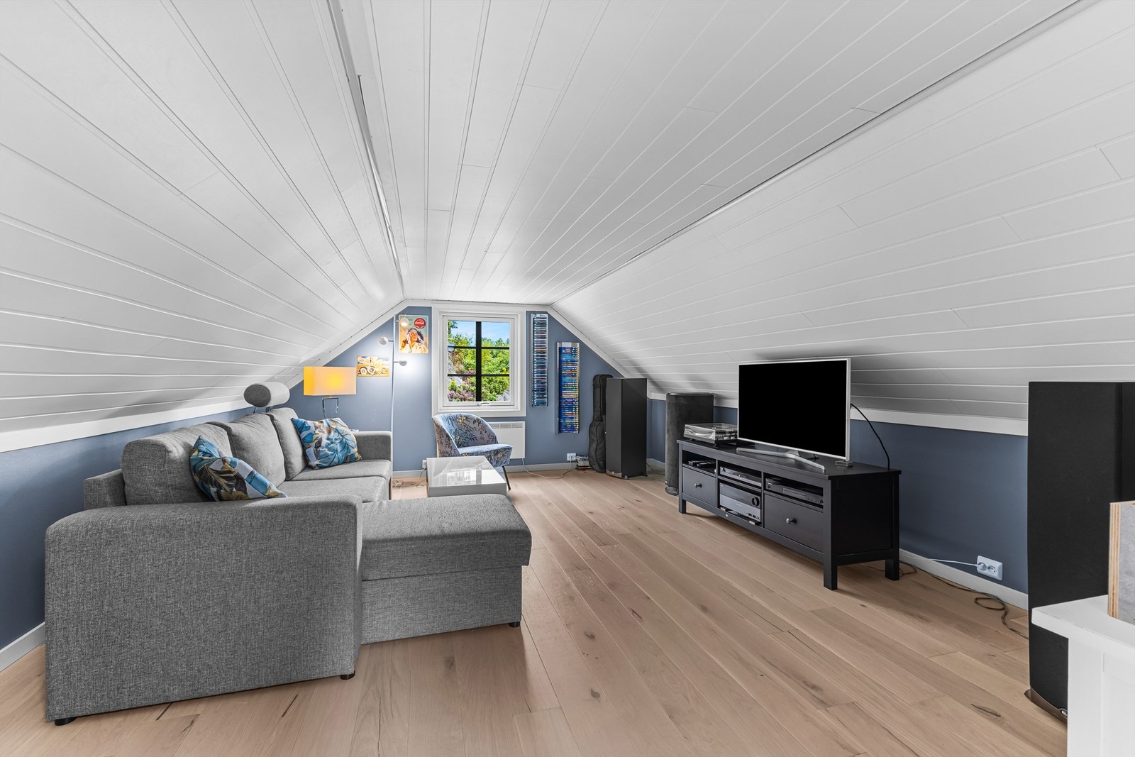 Loft over garasje Galleribilde