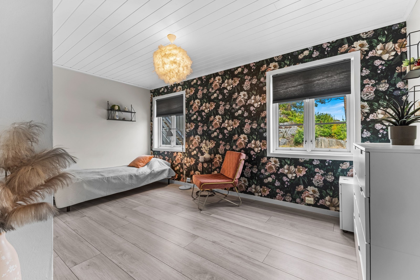 Soverom/stue 1.etasje Galleribilde