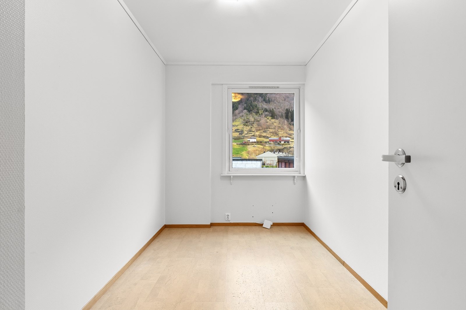 - De to andre soverommene måler hhv. 7,4m² og 7,9m² - Galleribilde