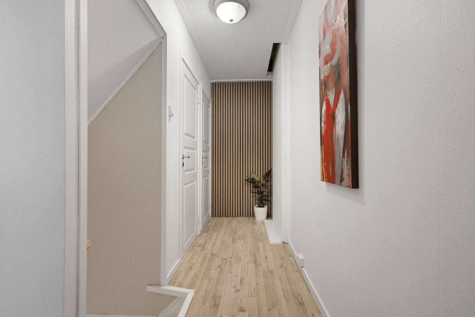 I øverste plan finner du to romslige soverom og bad Galleribilde