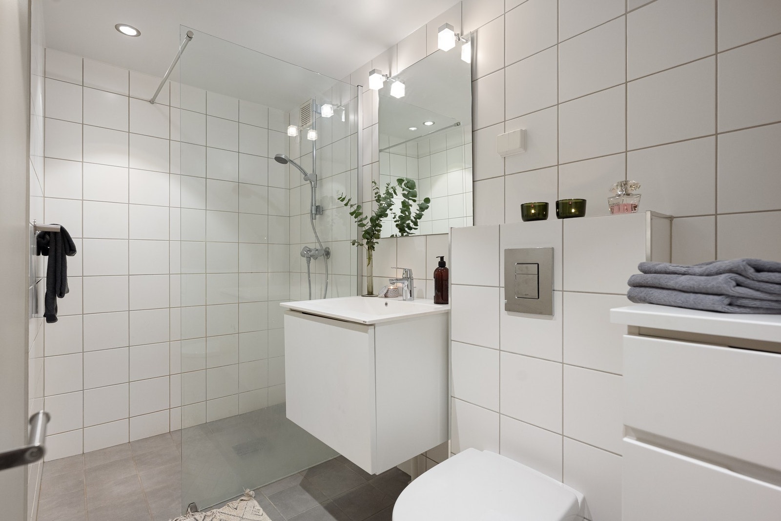 Delikat baderom i kjelleretasjen fra 2013. Galleribilde