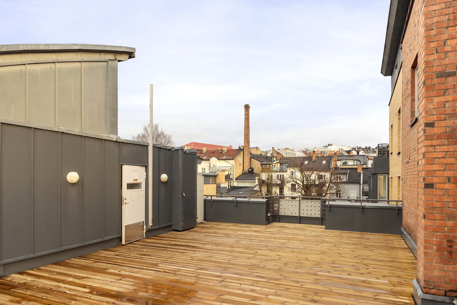 Felles takterrasse i nabo-oppgang. Galleribilde