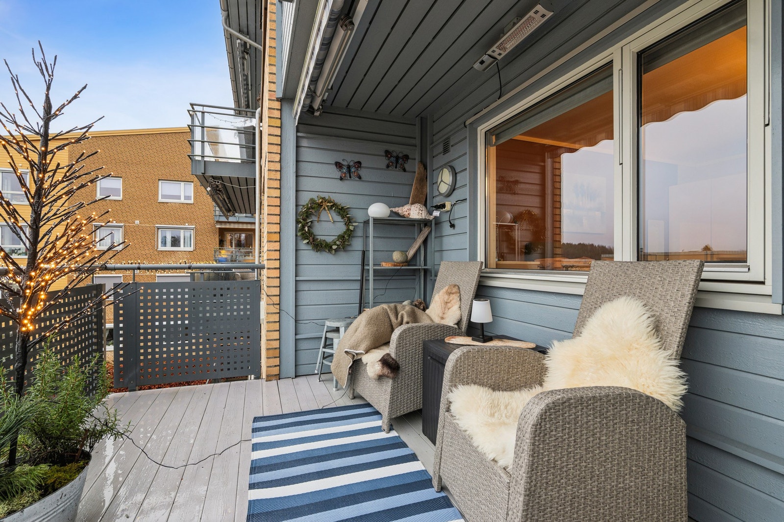 Det er også markise for solskjerming Galleribilde