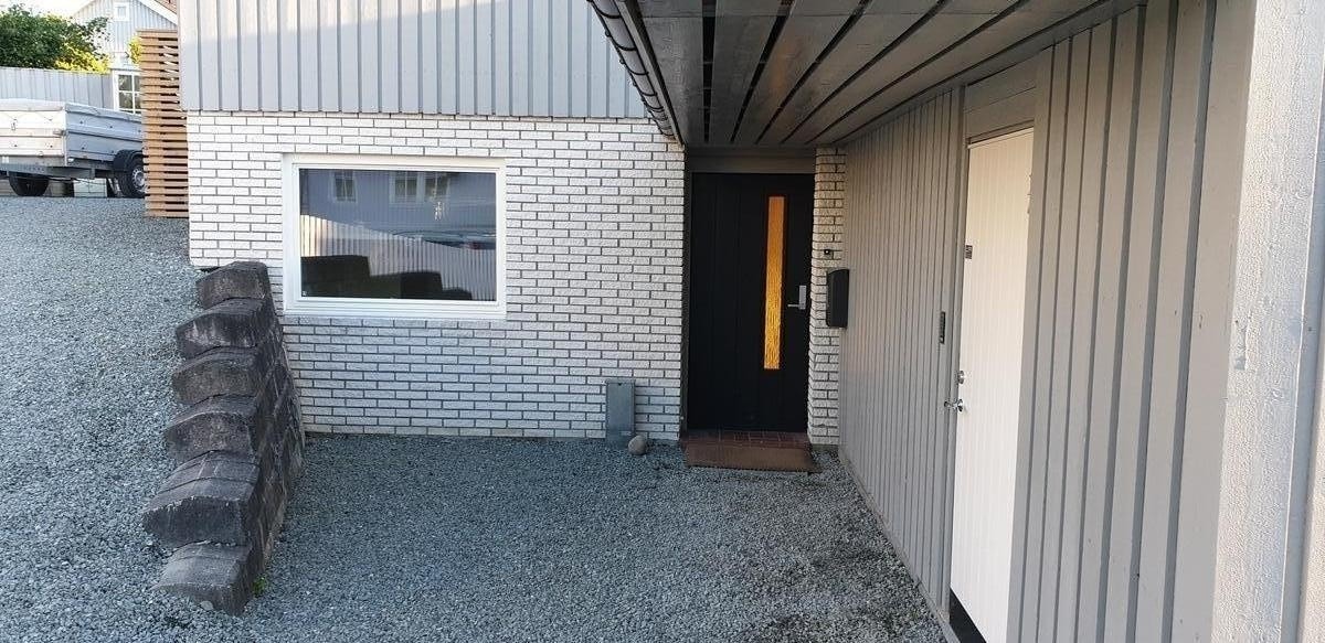 Egen inngang Galleribilde