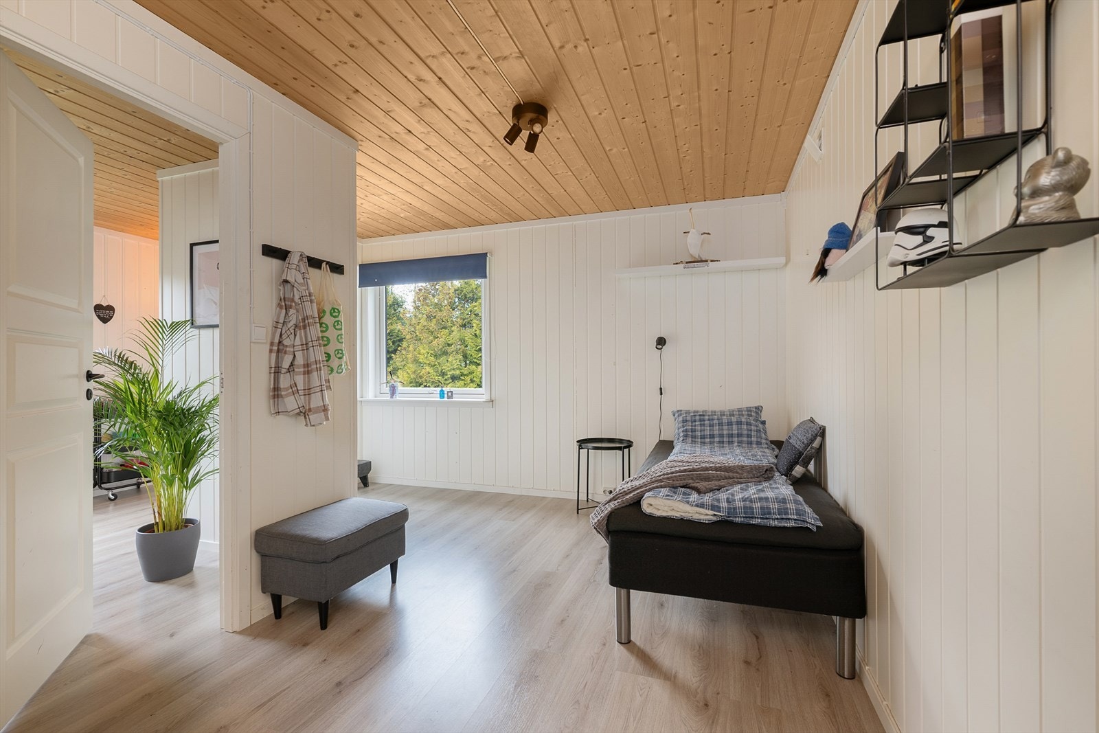 På hovedplan er det 1 soverom i god størrelse Galleribilde