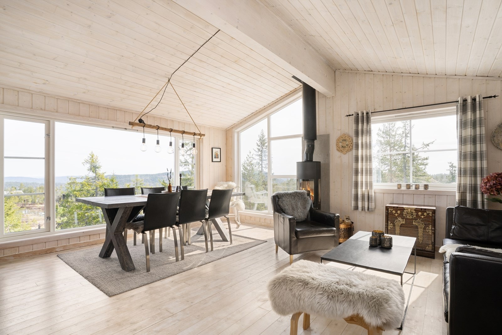 Velkommen til den koselige hytta i Kløvnattvegen 33 på Blefjell Sør. Galleribilde