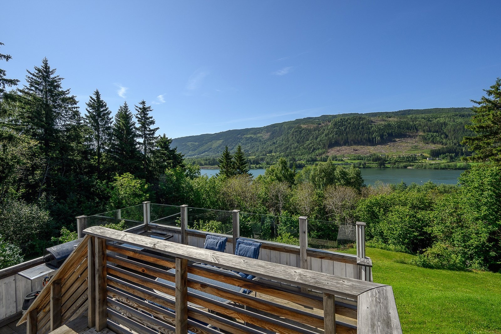 Nydelig utsikt over Lågen Galleribilde