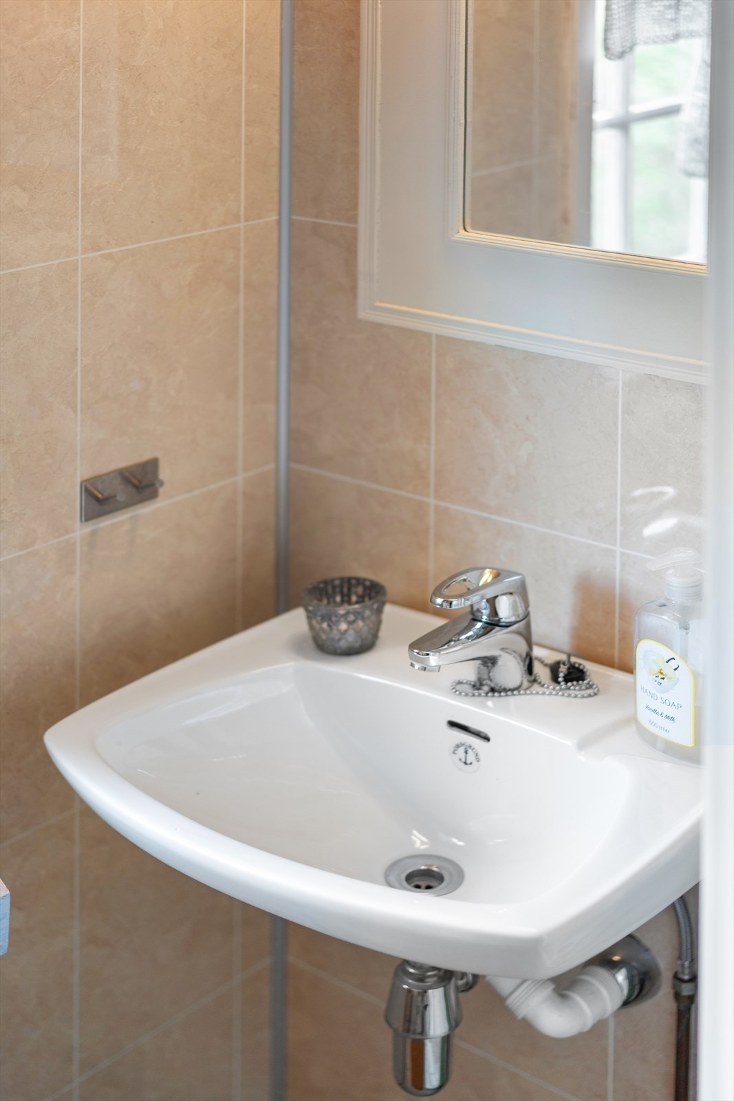 Bo med go komfort, også på hytta. Hytta har både vann- og avløpstilknytning, slik man er vandt med fra hjemme. Galleribilde