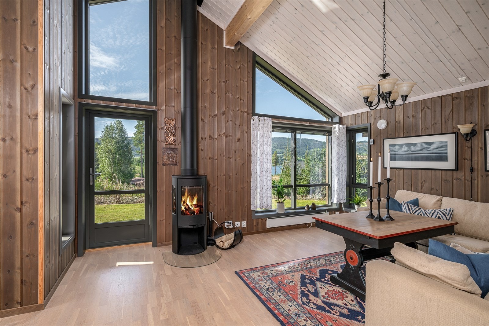 Vedovn sørger for god stemning og bidrar med varme på kalde dager Galleribilde