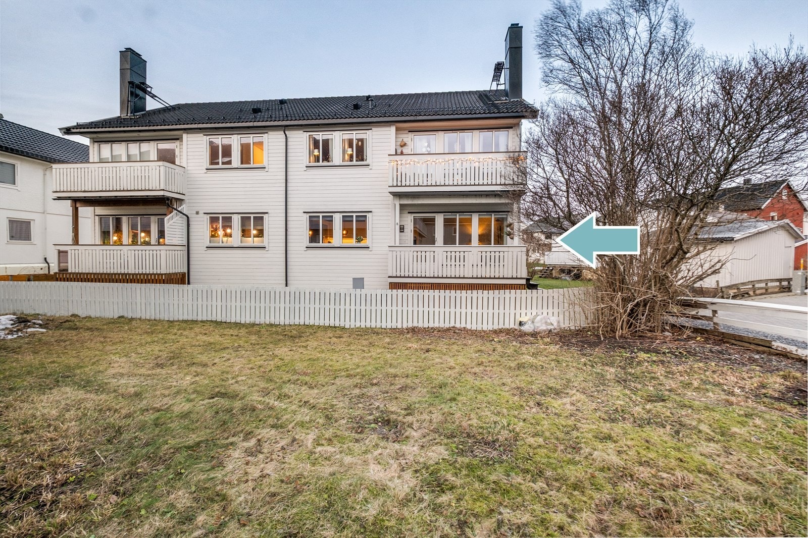 Leiligheten ligger i første etasje til høyre. Galleribilde