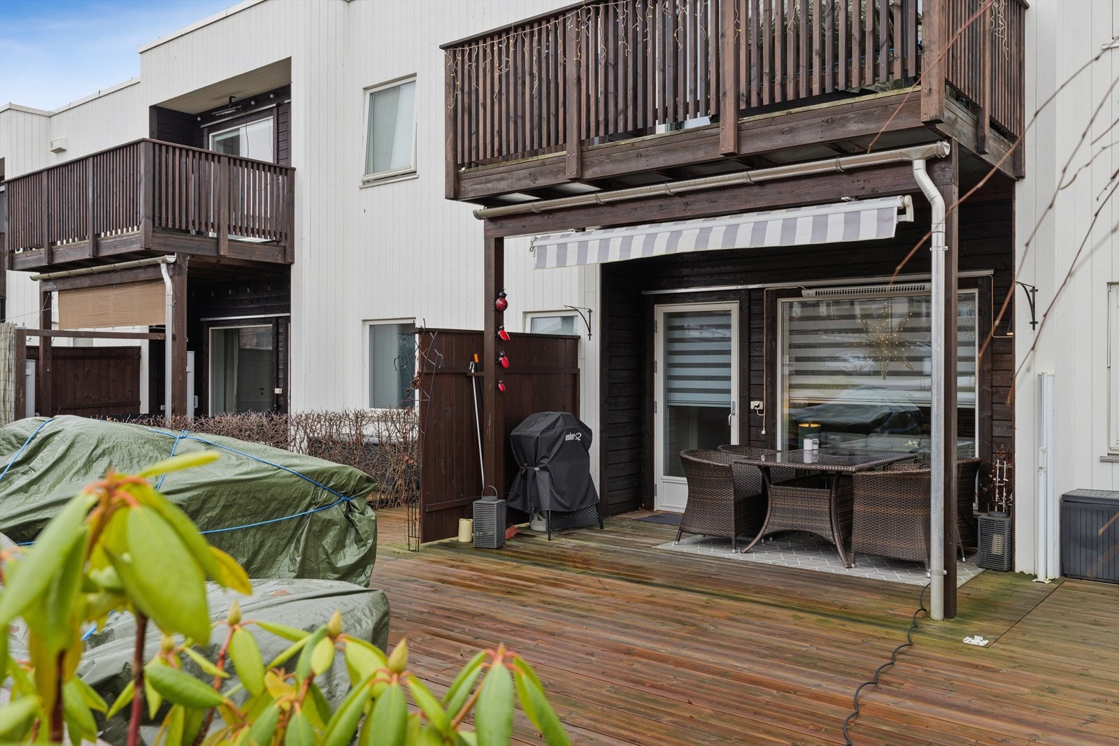 Her ligger alt til rette for å nyte finværsdagene utendørs. Galleribilde