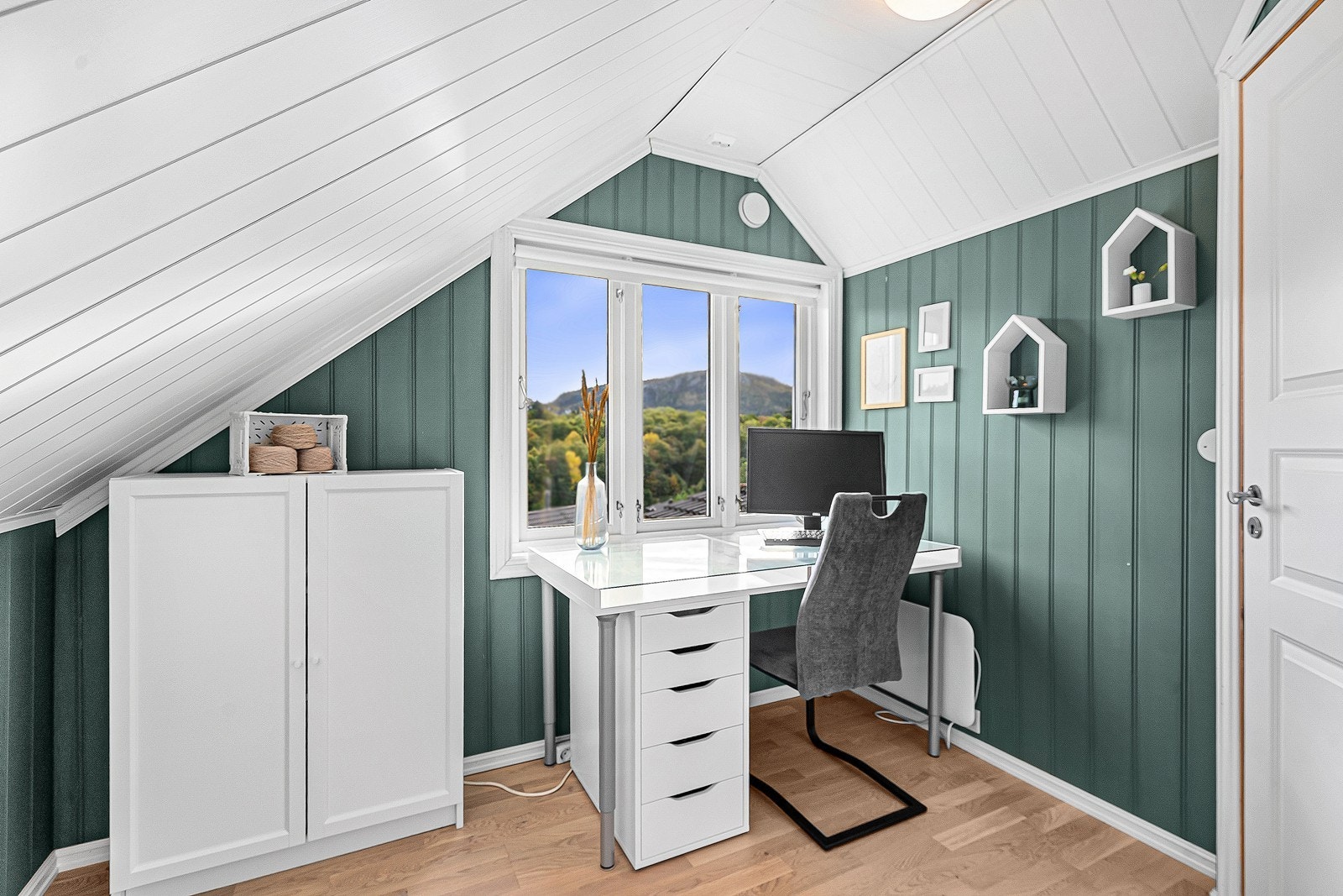 Soverom 2 på loftet. Galleribilde