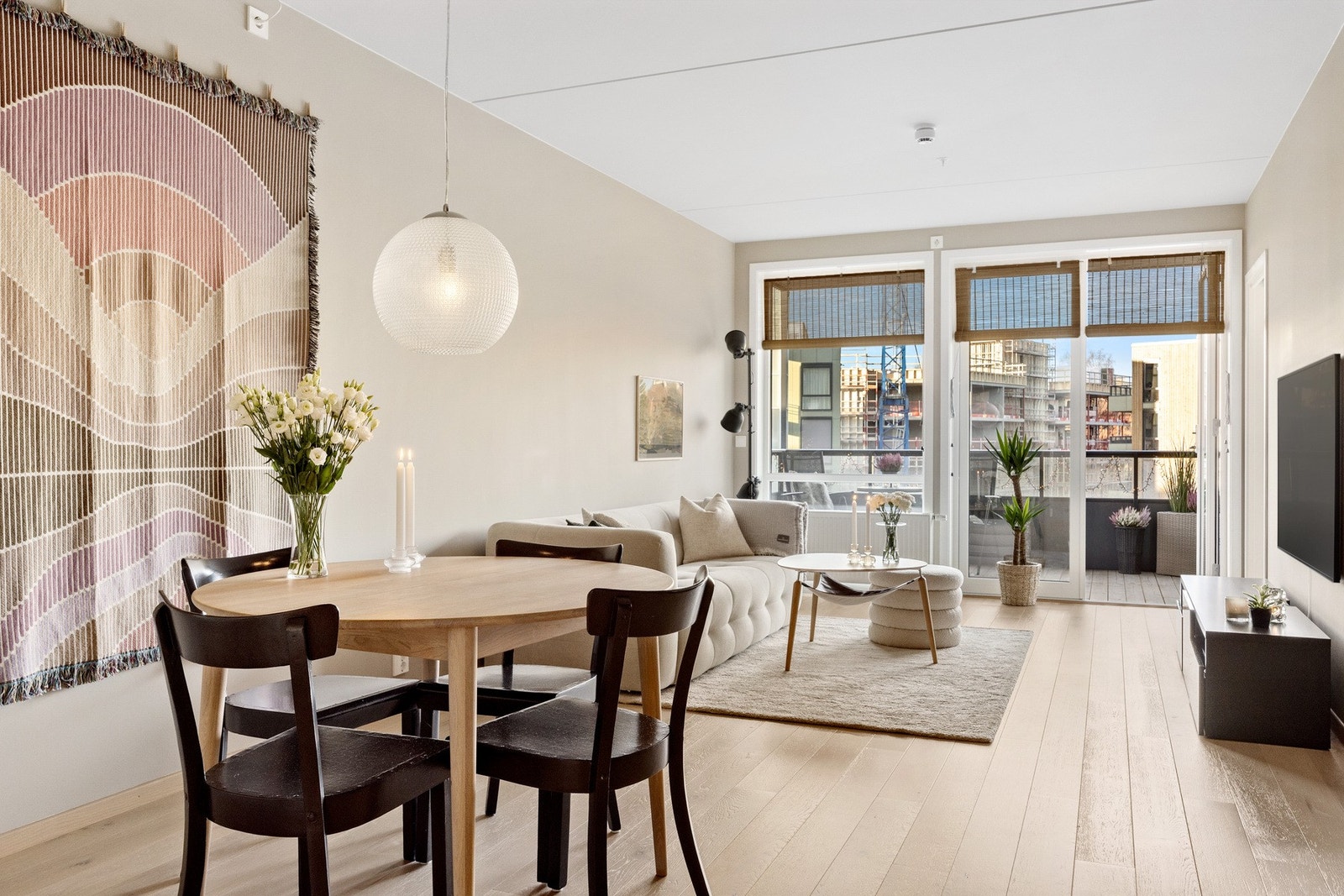 Camilla Schrøder ved EIE Eiendomsmegling har gleden av å presentere Sigurd Hoels vei 22! Galleribilde