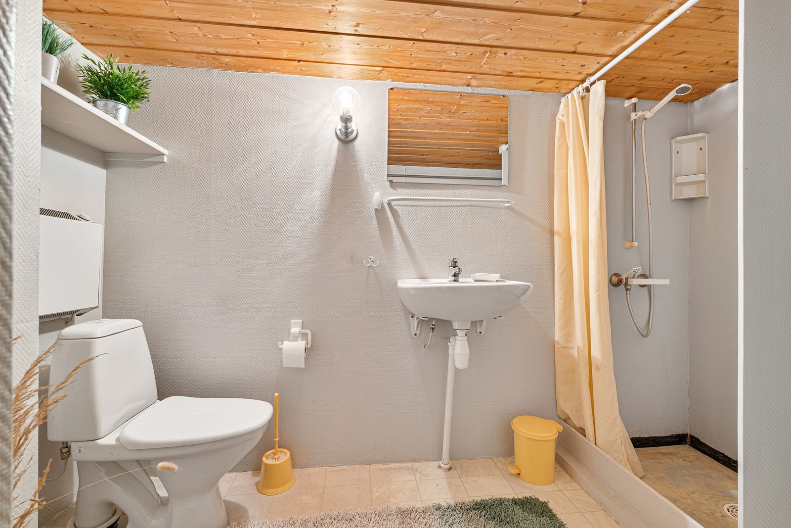 Det er lagt opp vann og avløp i kjelleren. Galleribilde