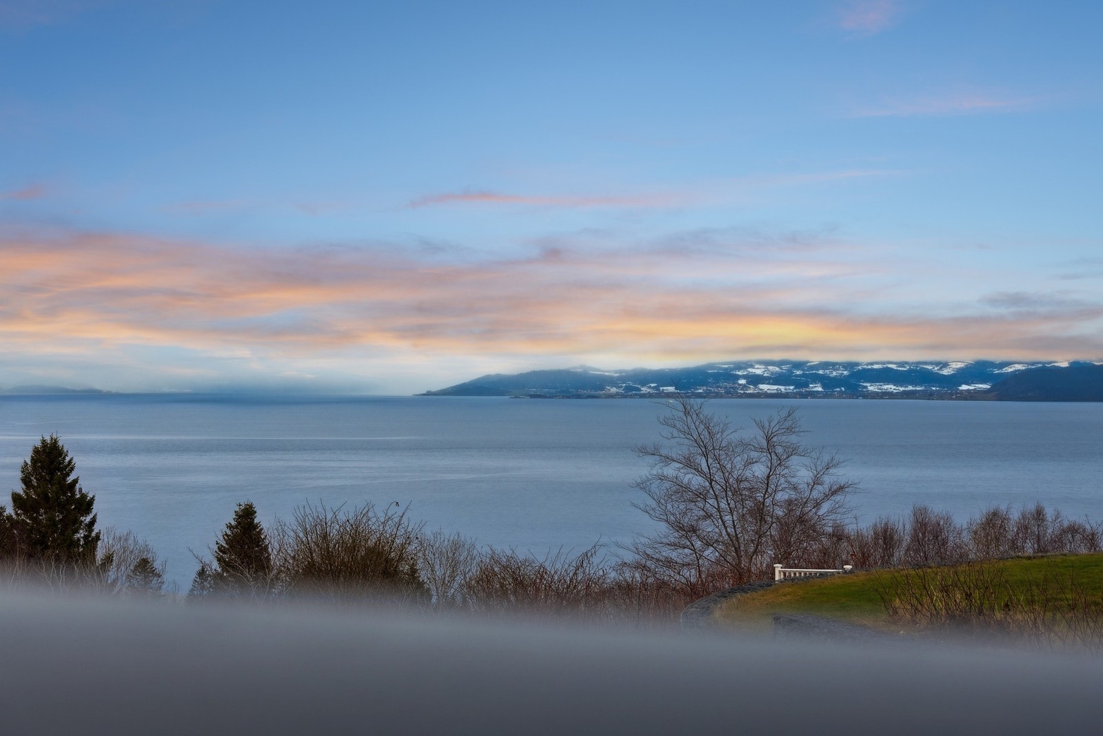 Nå har man en sjelden mulighet til å kapre seg en bolig på 340 kvm, med en meget god utsikt mot Trondheimsfjorden. Galleribilde