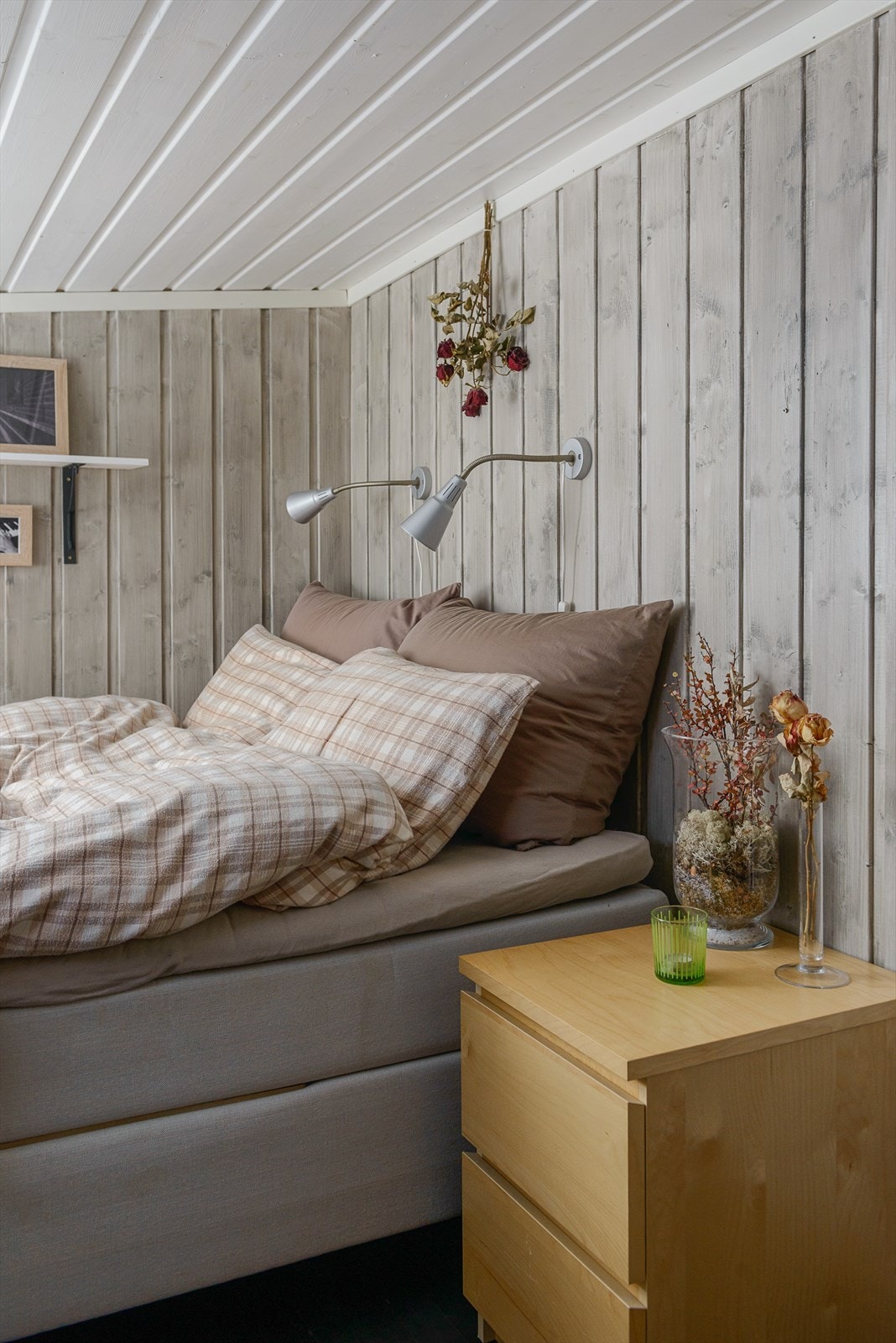 Hytta inneholder tre trivelige soverom med totalt 8 sengeplasser. Galleribilde