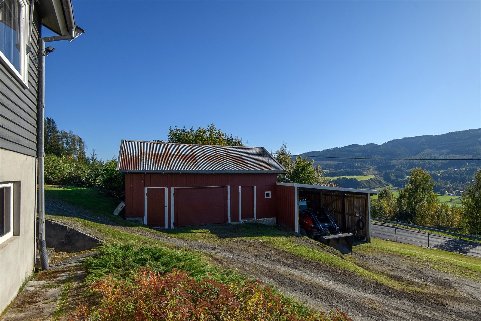 Garasje og uthus Galleribilde