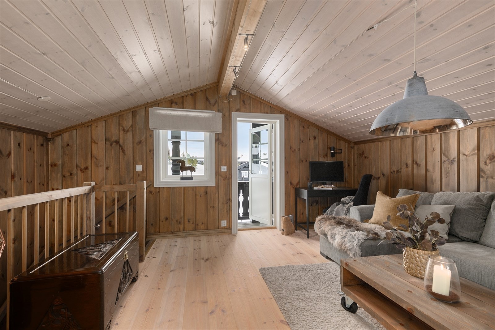 Her har du utgang til en sørvendt balkong på ca. 4 m². Galleribilde