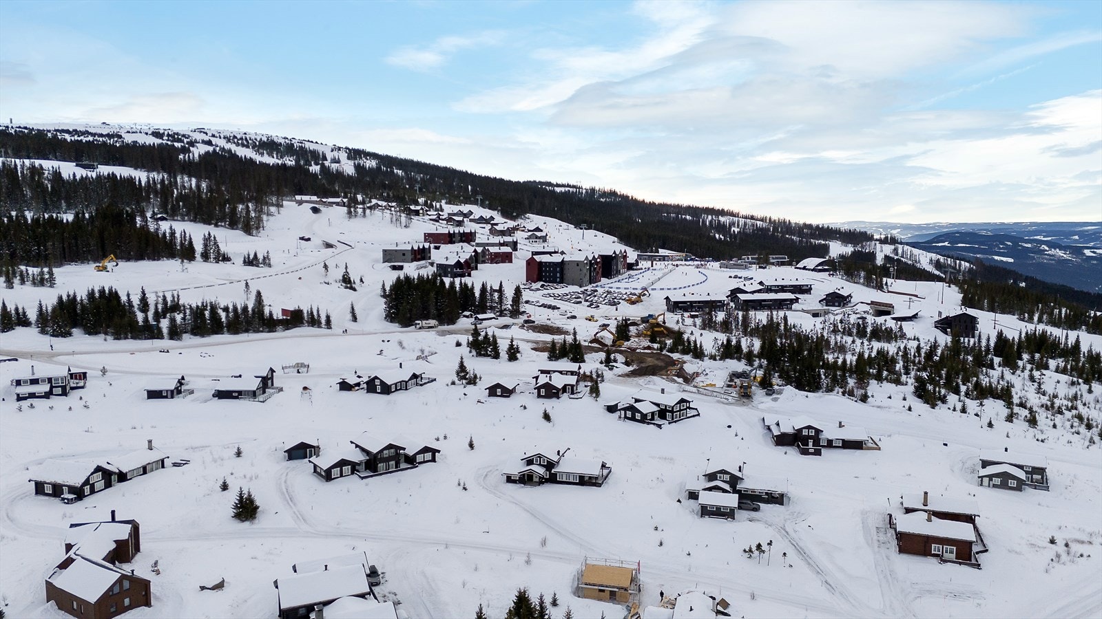 For skientusiasten har eiendommen en utmerket beliggenhet, helt inntil tilfartsløypa/langrennsløypa. Galleribilde