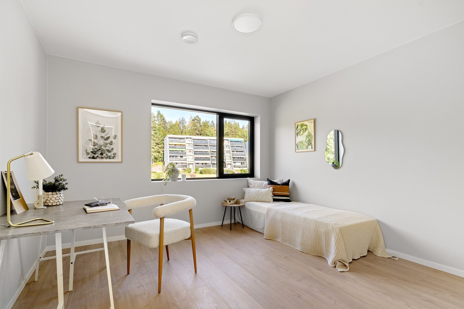 Soverom 3 - også med god boltreplass. Her gir romstørrelsen mange møbleringsmuligheter. Galleribilde