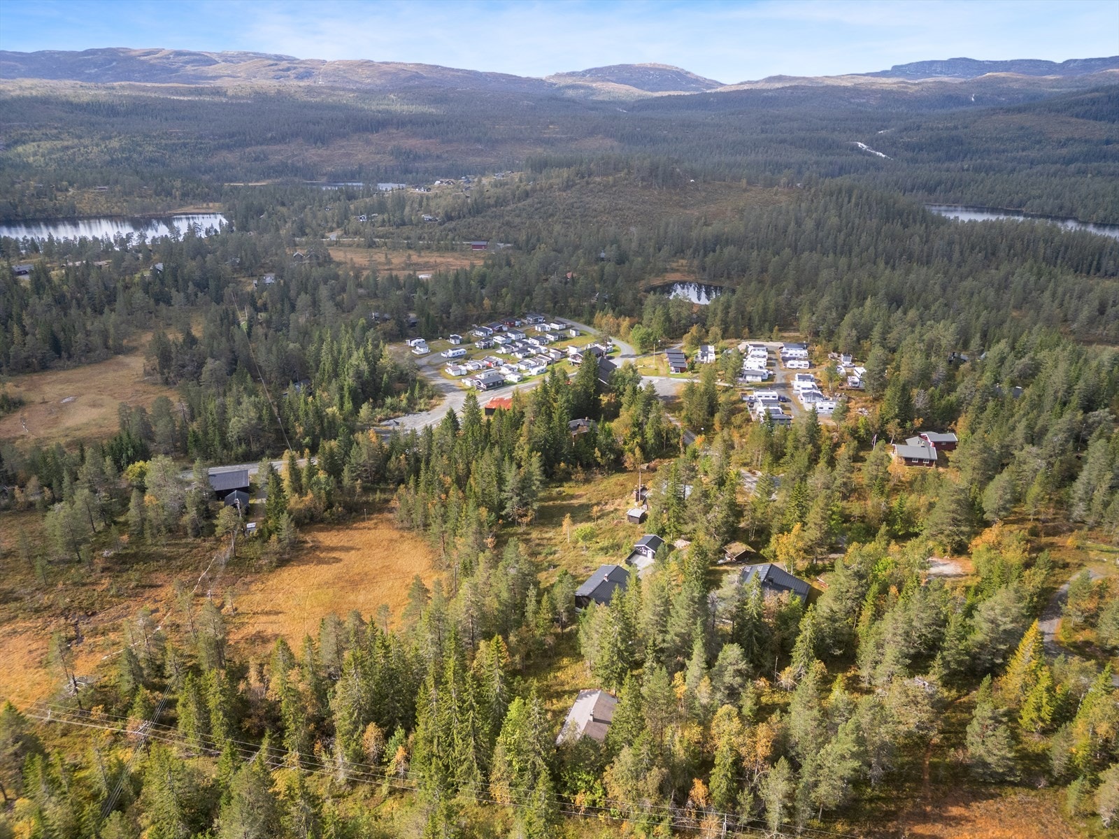 Her bor du midt i et eldorado av turmuligheter, med skiløypene rett nedenfor og direkte tilgang til det store løypenettet på Blefjell. Galleribilde
