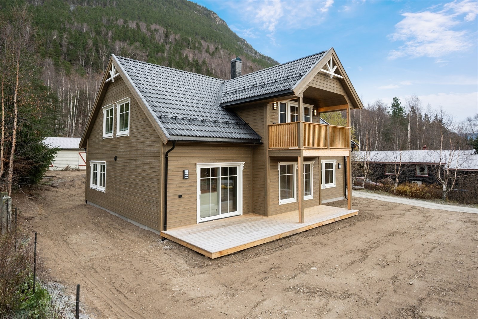 Eiendommen ligger i et barne- og familievennlig område på Sel. Galleribilde