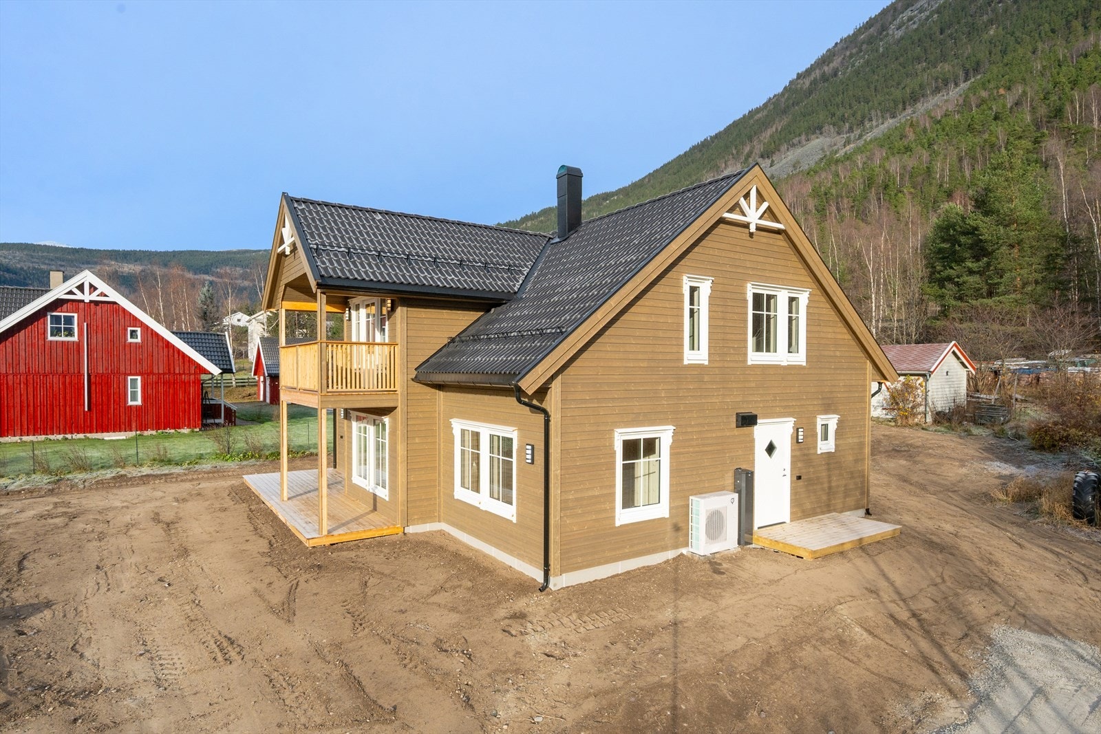 Tomten er ca 1501 kvm. Galleribilde